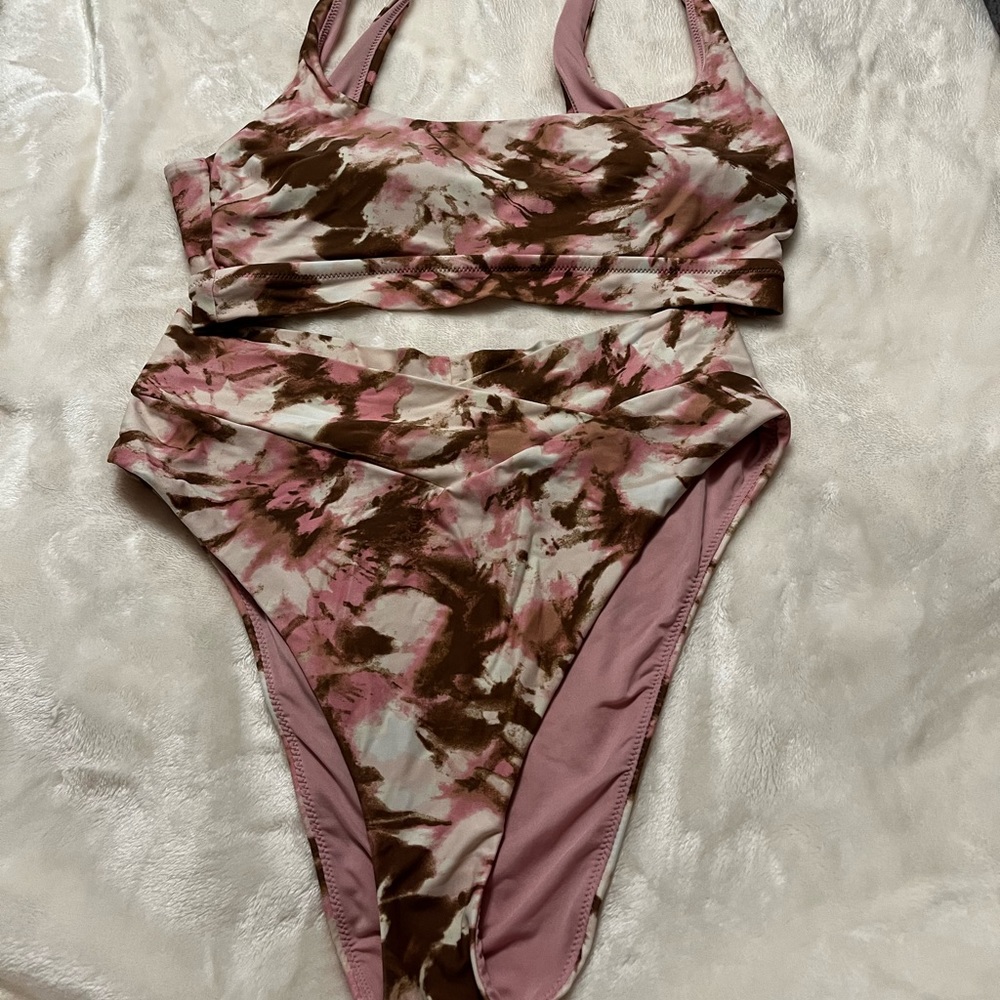 Arie high waisted bikini set